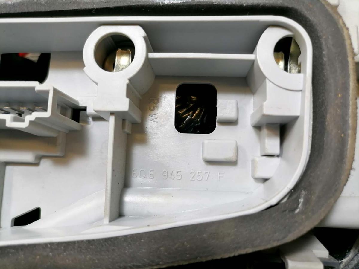 VW Polo 9N3 original Rücklicht Rückleuche Schlussleuchte links Bj.2008